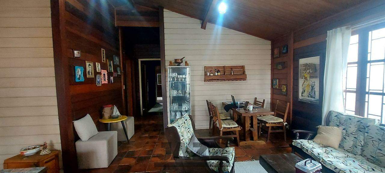 Casa à venda com 3 quartos, 155m² - Foto 2