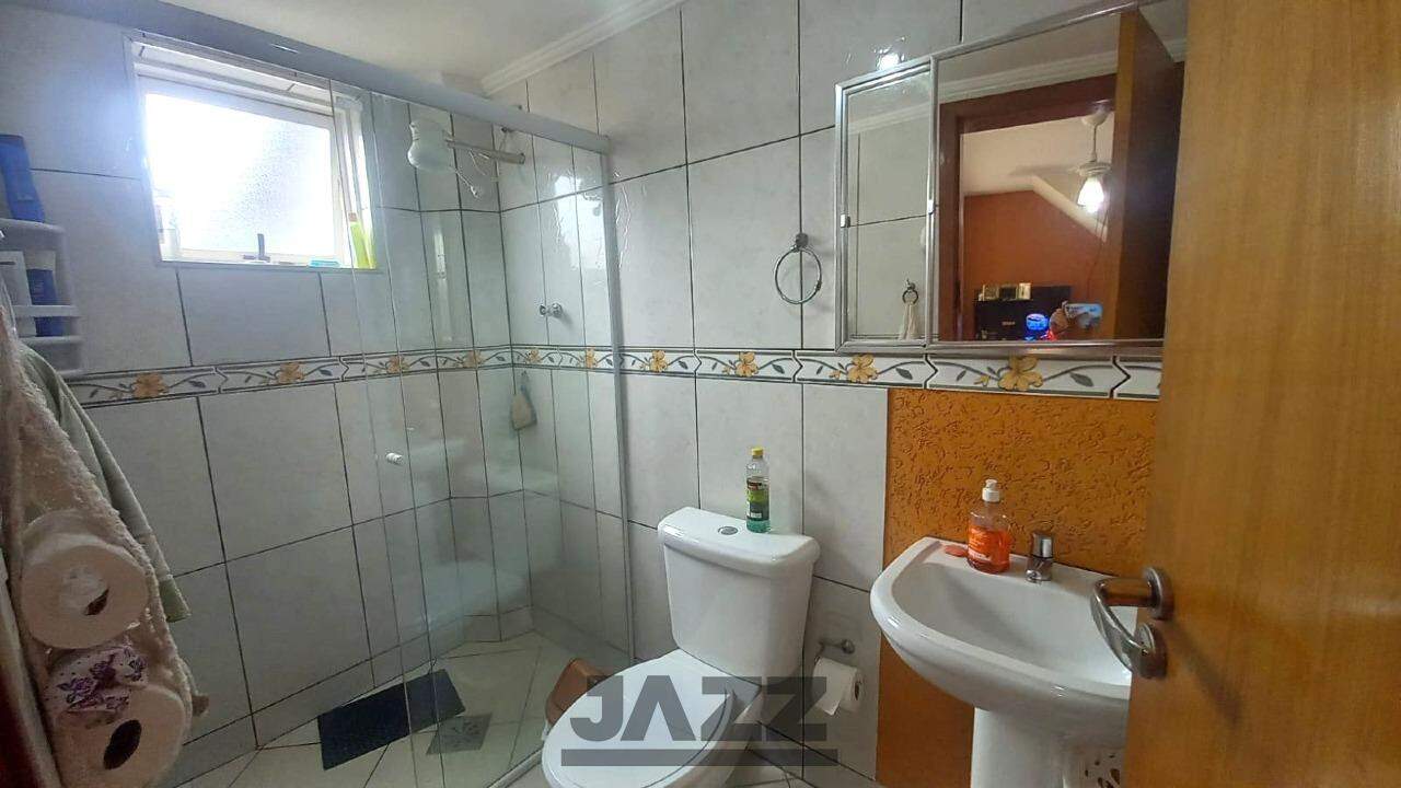 Casa à venda com 3 quartos, 200m² - Foto 21