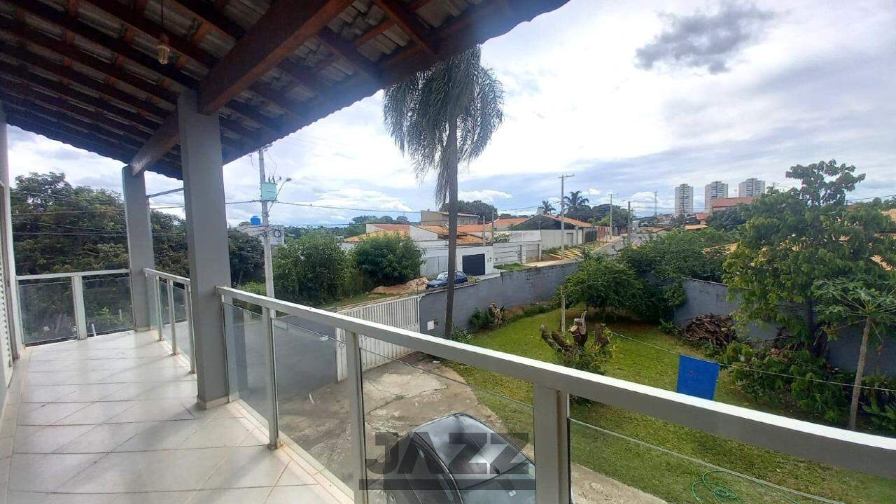 Casa à venda com 3 quartos, 200m² - Foto 14