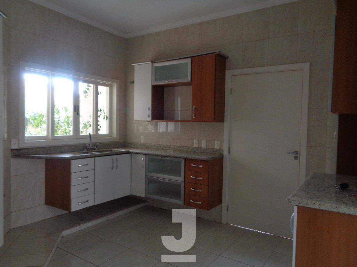 Casa de Condomínio à venda com 4 quartos, 356m² - Foto 4