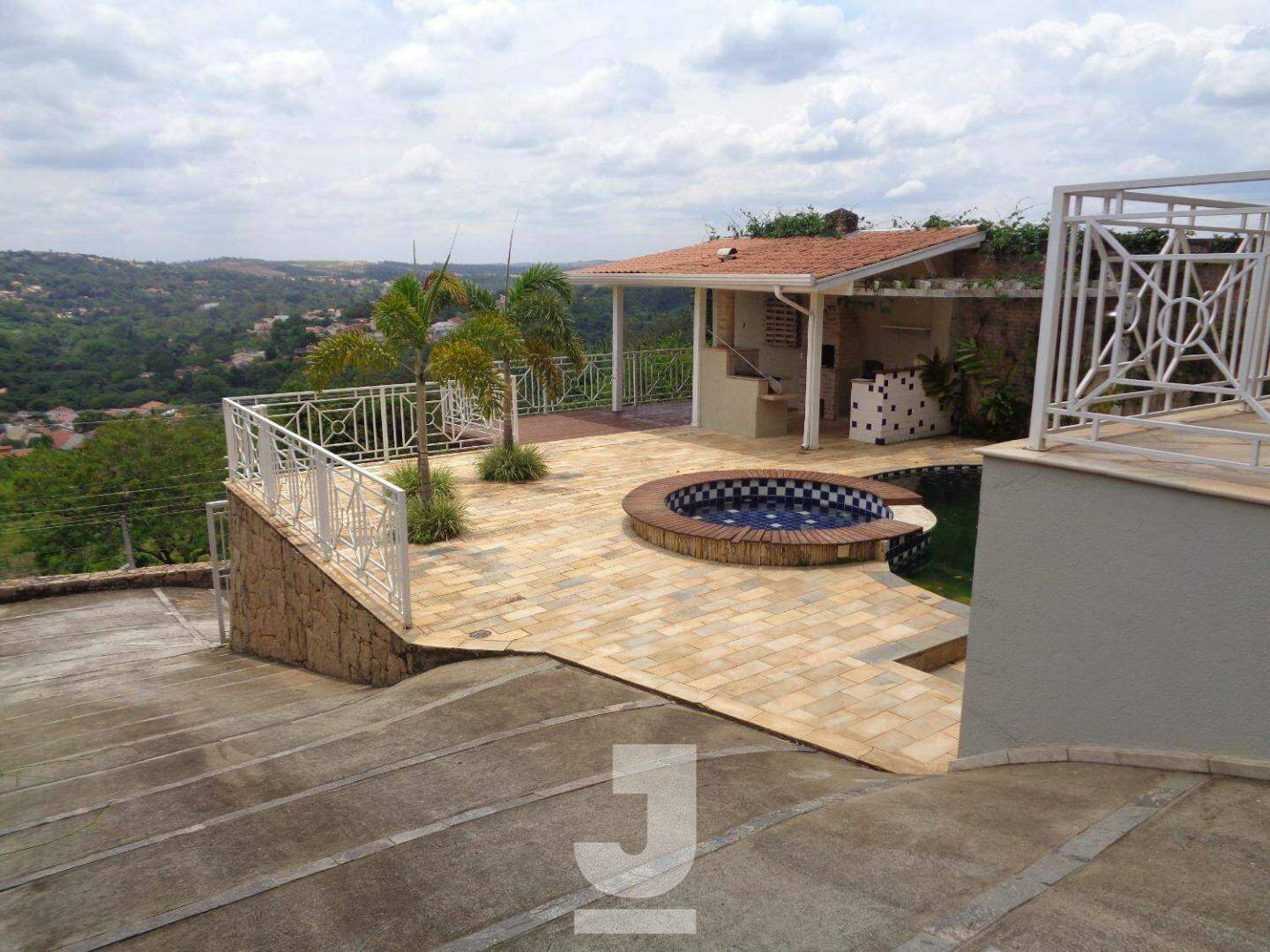 Casa de Condomínio à venda com 4 quartos, 356m² - Foto 1