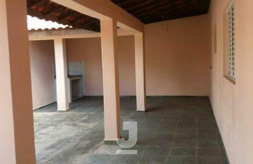 Casa à venda com 5 quartos, 250m² - Foto 2