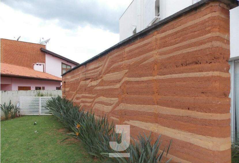 Casa de Condomínio à venda com 4 quartos, 470m² - Foto 2