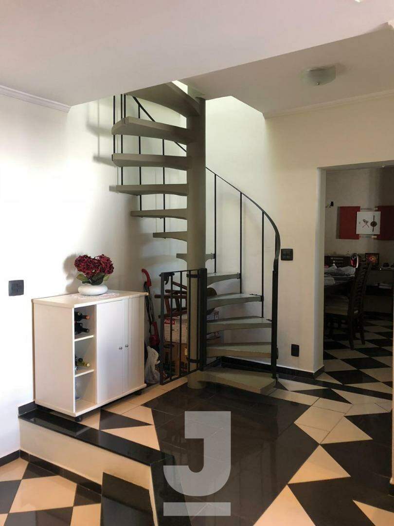 Casa à venda com 3 quartos, 186m² - Foto 4