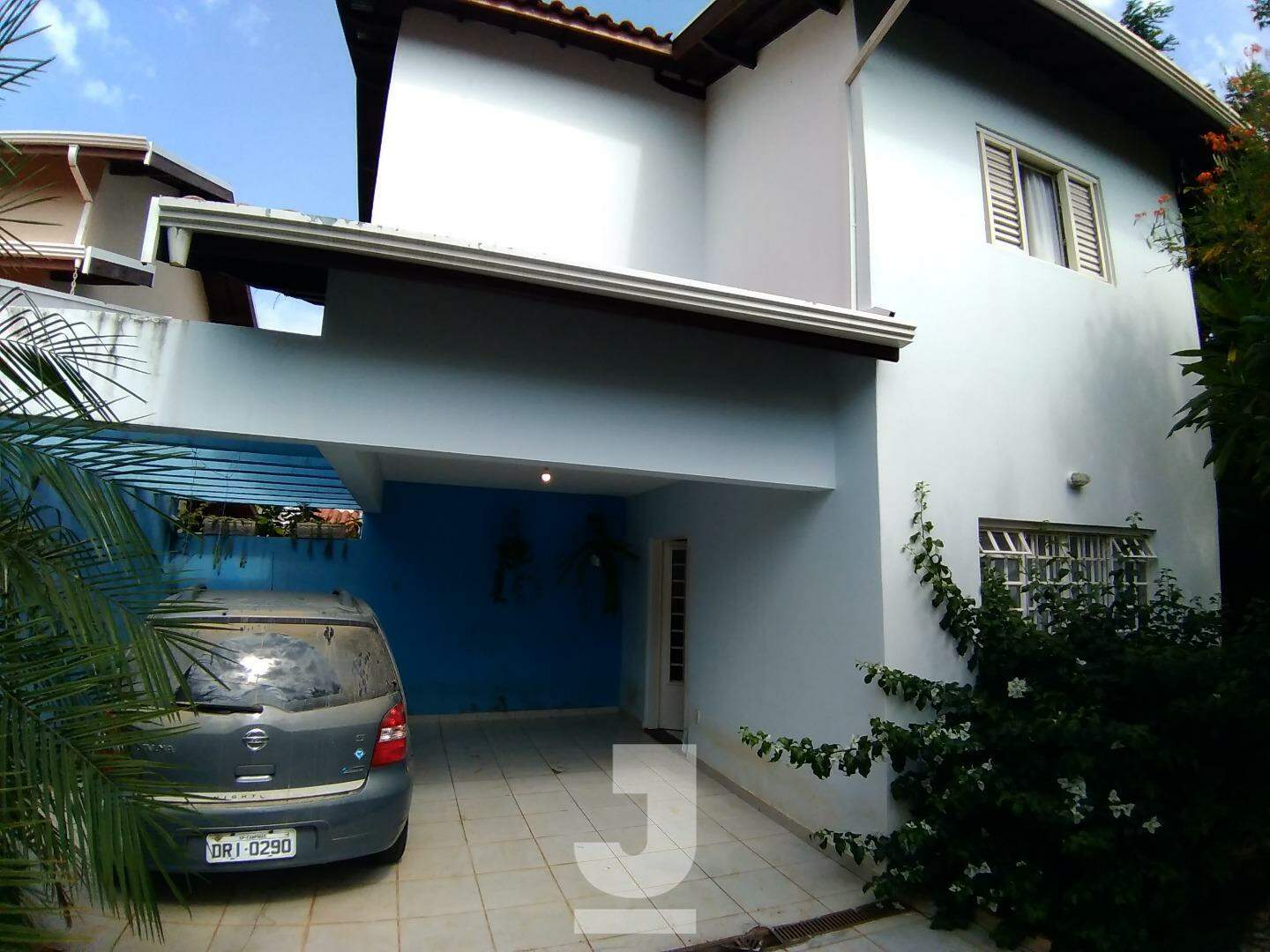 Casa à venda com 3 quartos, 150m² - Foto 1