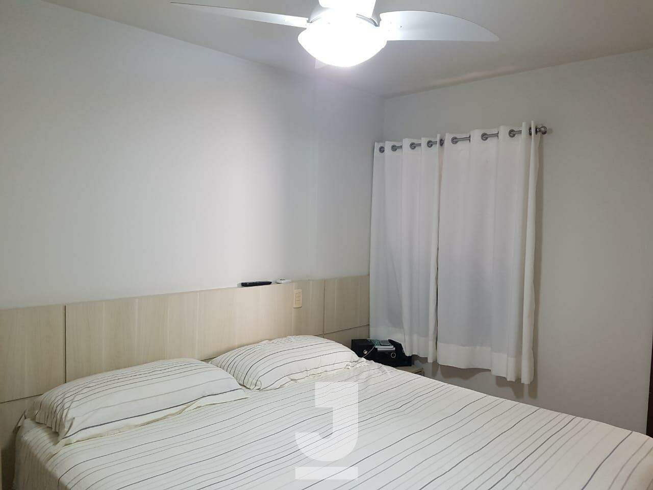 Apartamento à venda com 3 quartos, 107m² - Foto 2