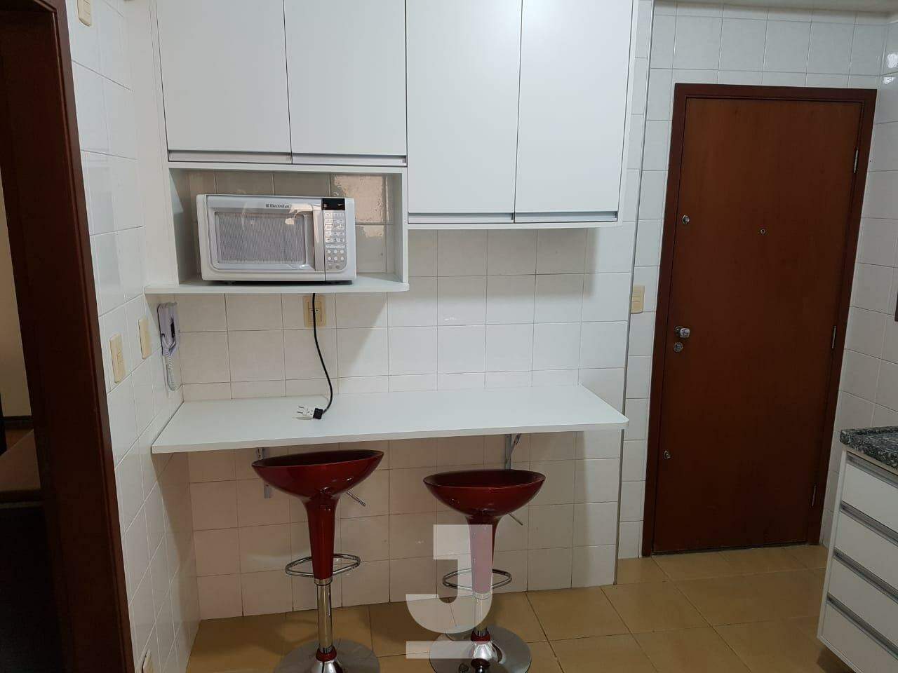 Apartamento à venda com 3 quartos, 107m² - Foto 11