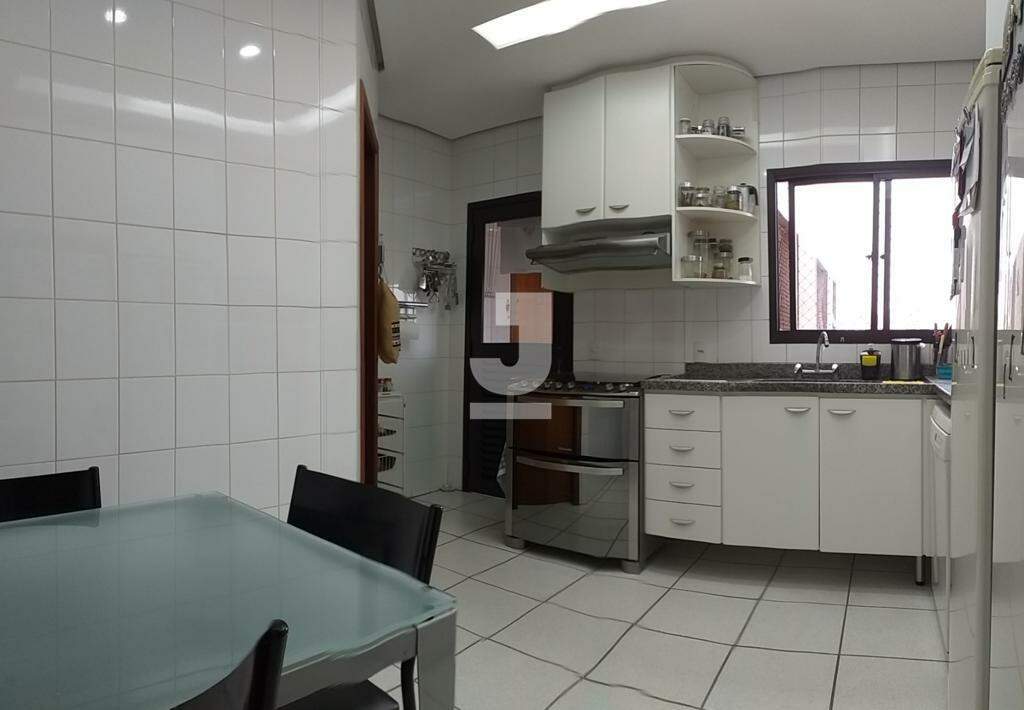 Apartamento à venda com 4 quartos, 330m² - Foto 21