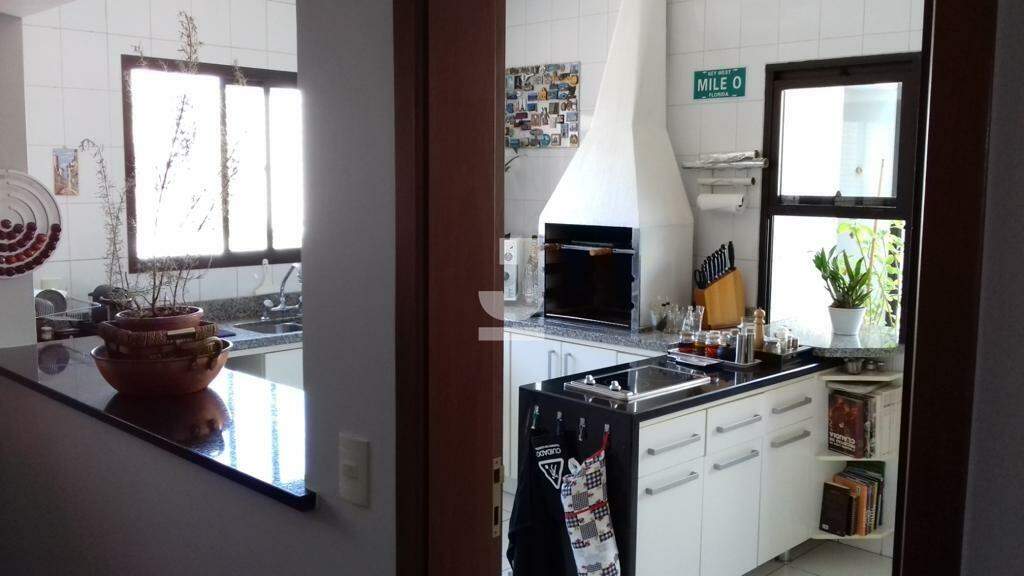 Apartamento à venda com 4 quartos, 330m² - Foto 4