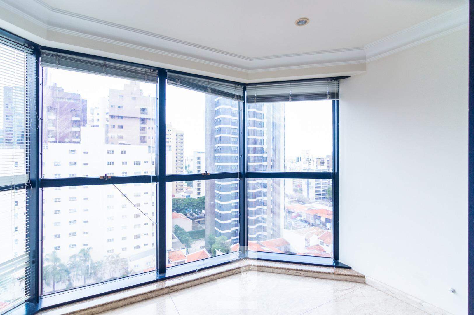 Apartamento à venda com 4 quartos, 317m² - Foto 6