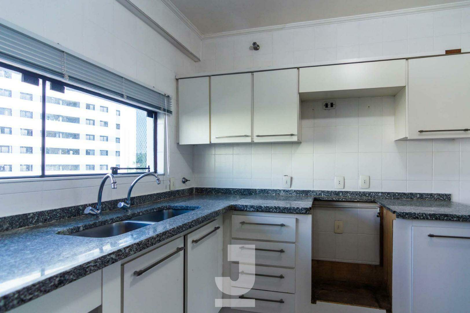 Apartamento à venda com 4 quartos, 145m² - Foto 26