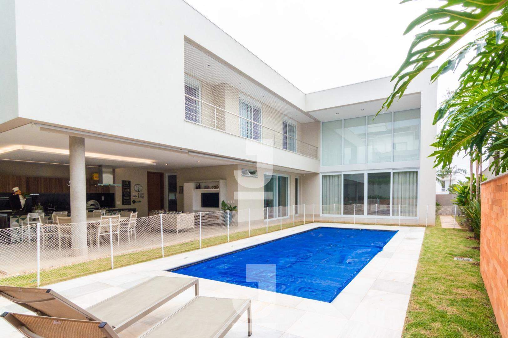 Casa de Condomínio à venda com 4 quartos, 537m² - Foto 1