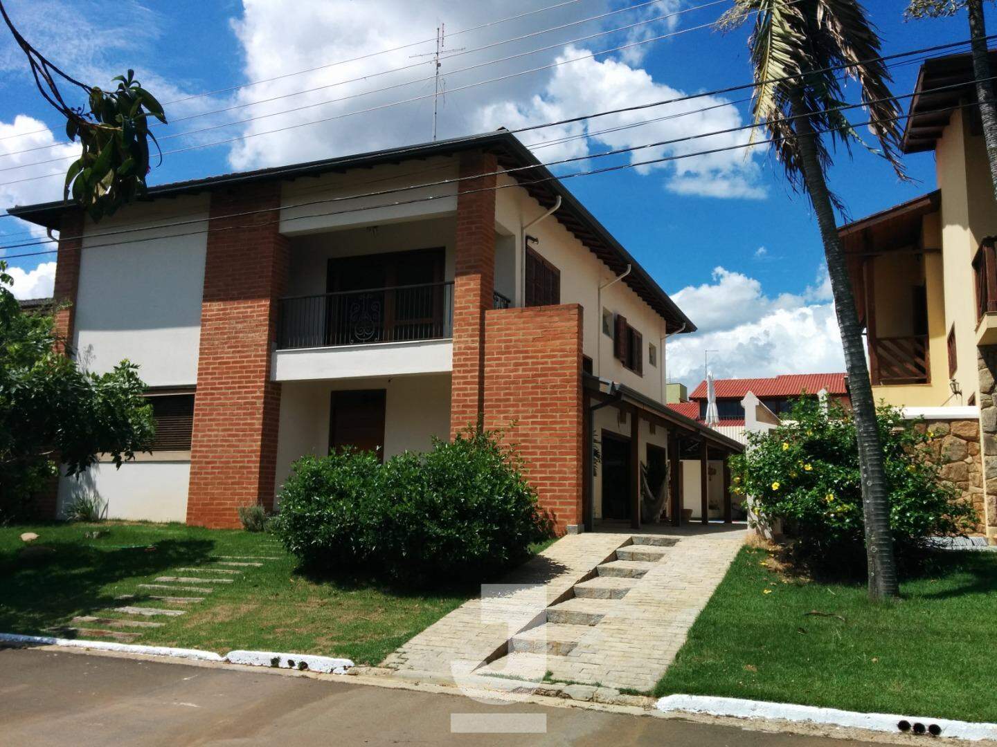 Casa de Condomínio à venda com 5 quartos, 440m² - Foto 1