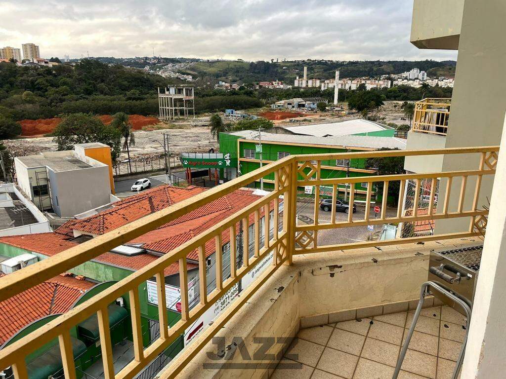 Apartamento à venda com 2 quartos, 72m² - Foto 4