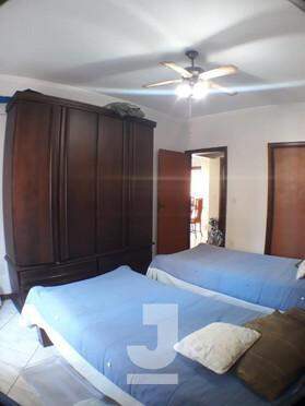 Casa de Condomínio à venda com 4 quartos, 235m² - Foto 8