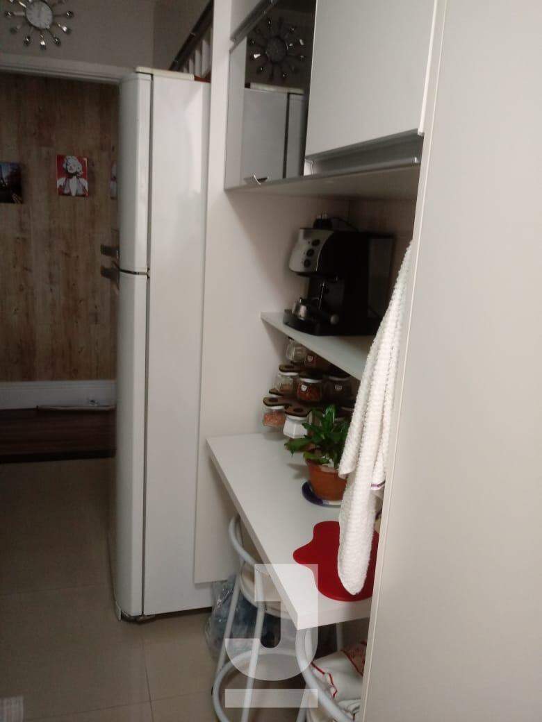 Apartamento à venda com 3 quartos, 75m² - Foto 11