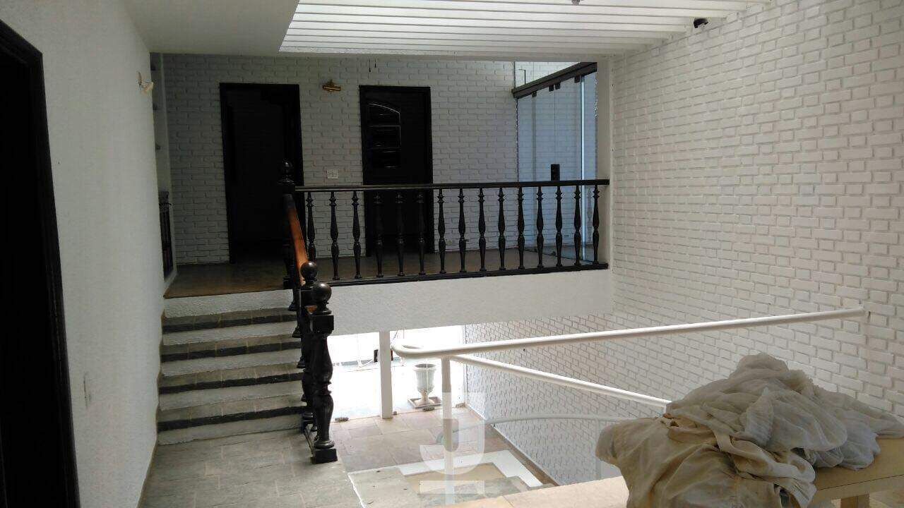 Casa à venda com 4 quartos, 250m² - Foto 11