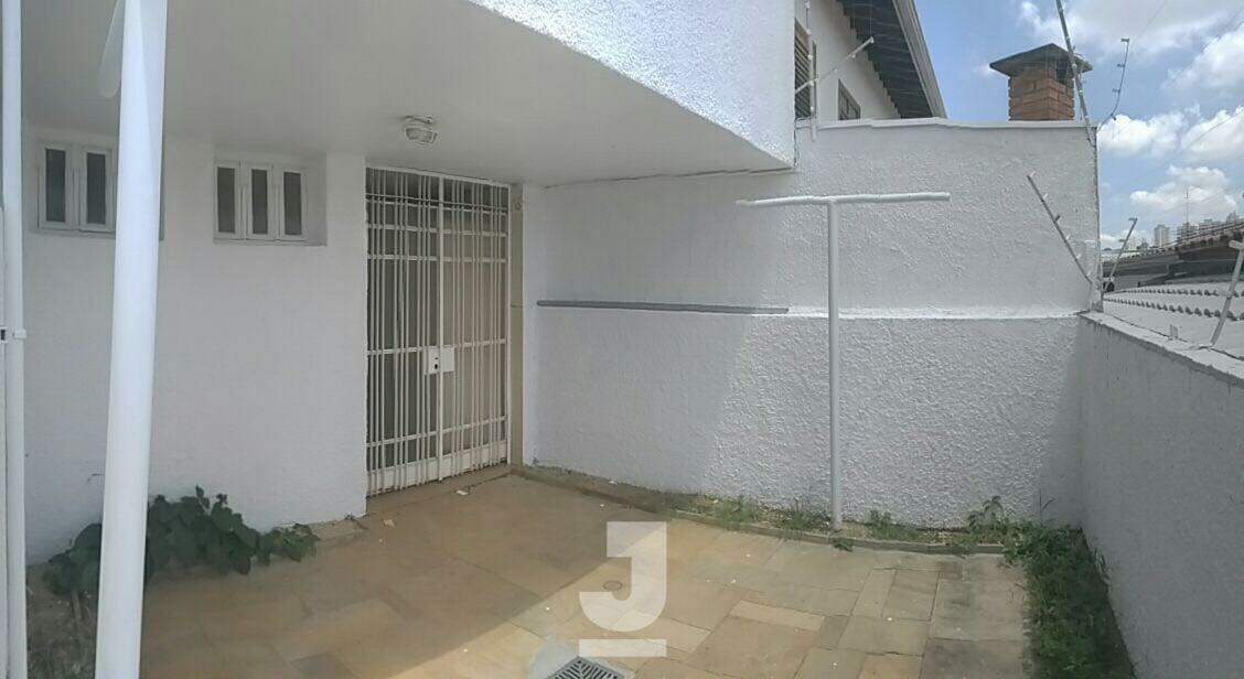 Casa à venda com 4 quartos, 250m² - Foto 14