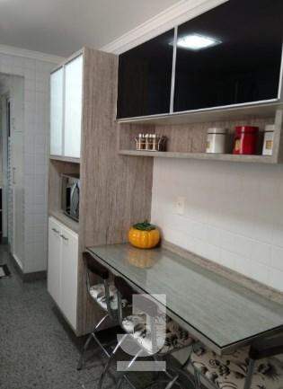 Apartamento à venda com 3 quartos, 134m² - Foto 19