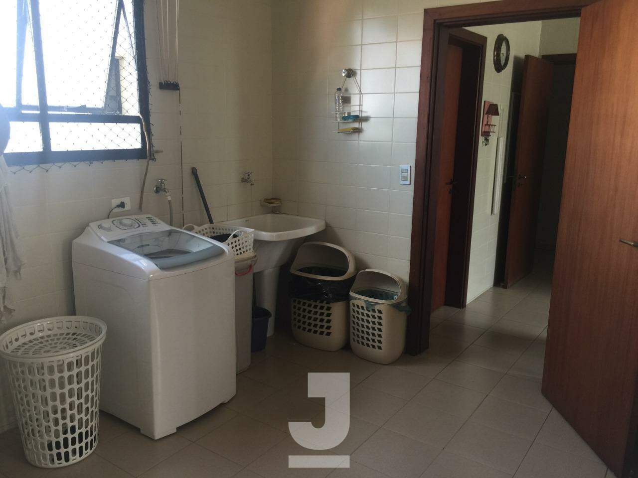 Apartamento à venda com 4 quartos, 256m² - Foto 18