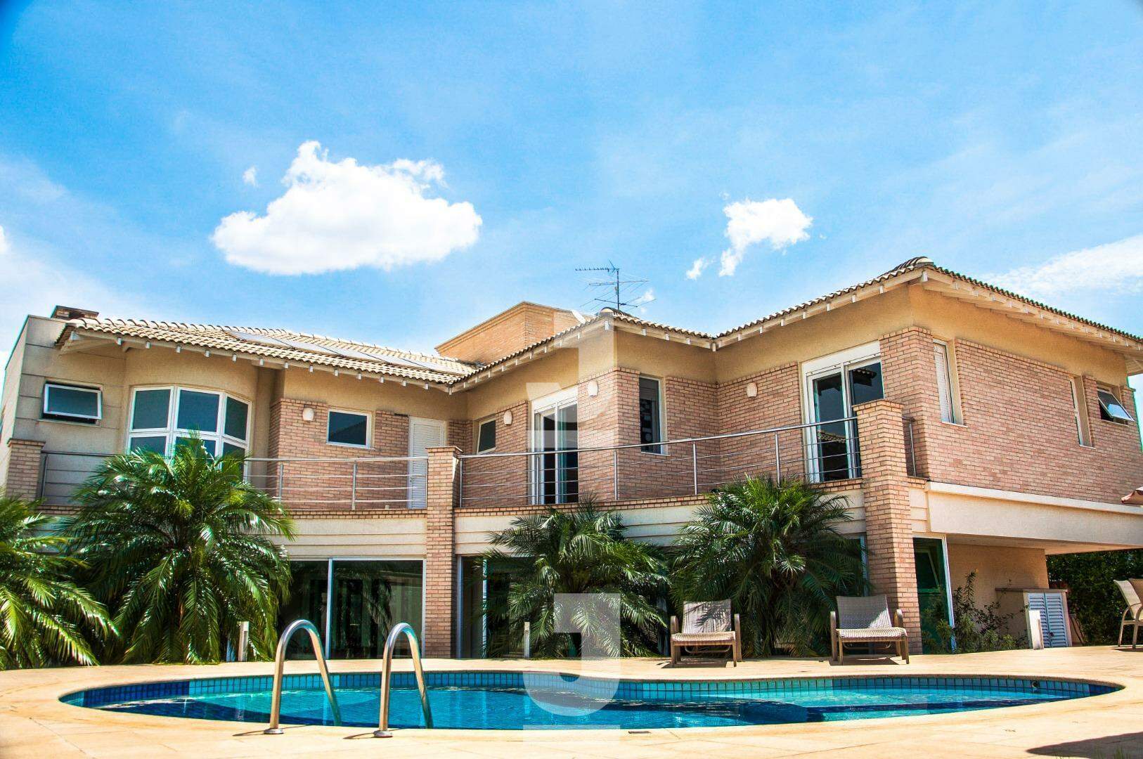 Casa de Condomínio à venda com 4 quartos, 343m² - Foto 2