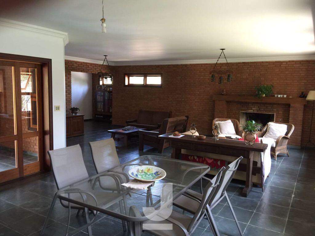 Casa de Condomínio à venda com 3 quartos, 340m² - Foto 2