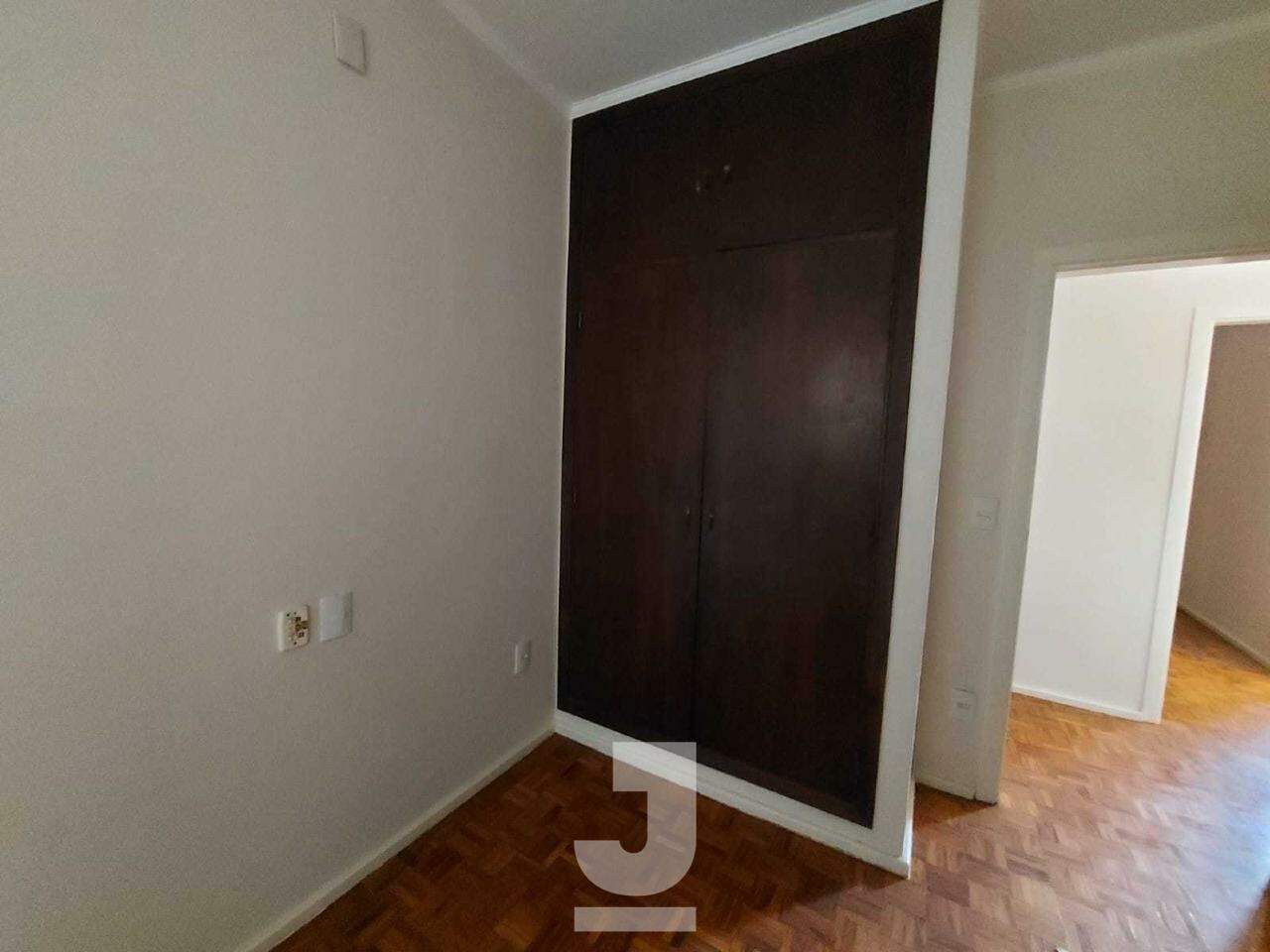 Casa à venda com 4 quartos, 258m² - Foto 29