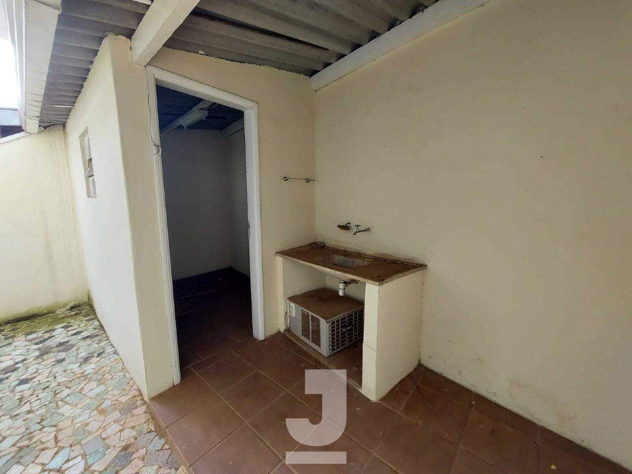 Casa à venda com 4 quartos, 258m² - Foto 4