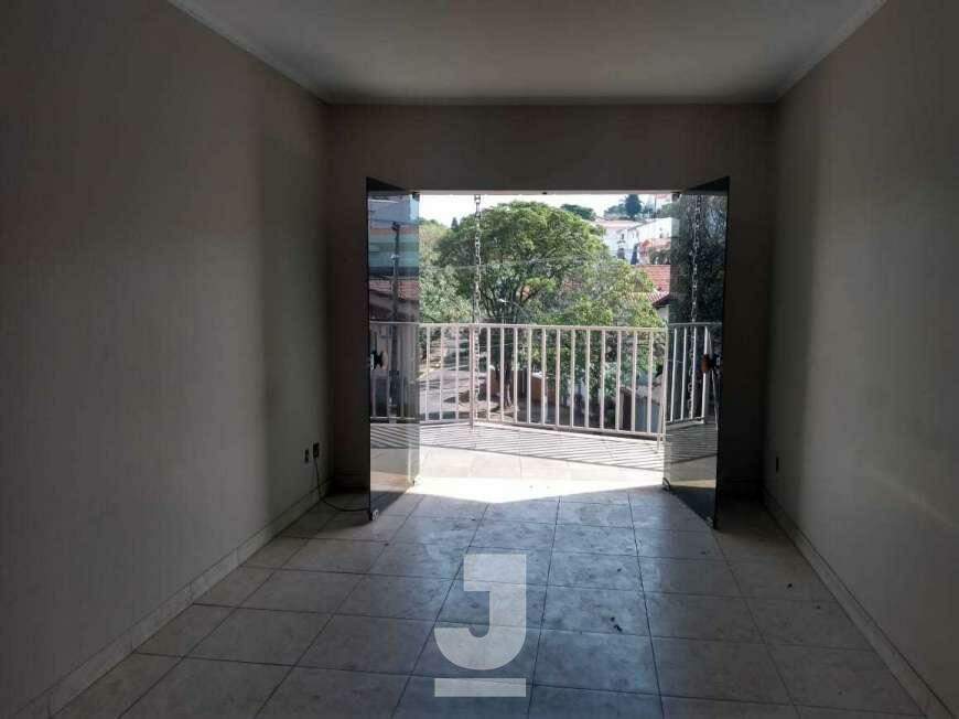 Casa à venda com 4 quartos, 335m² - Foto 2