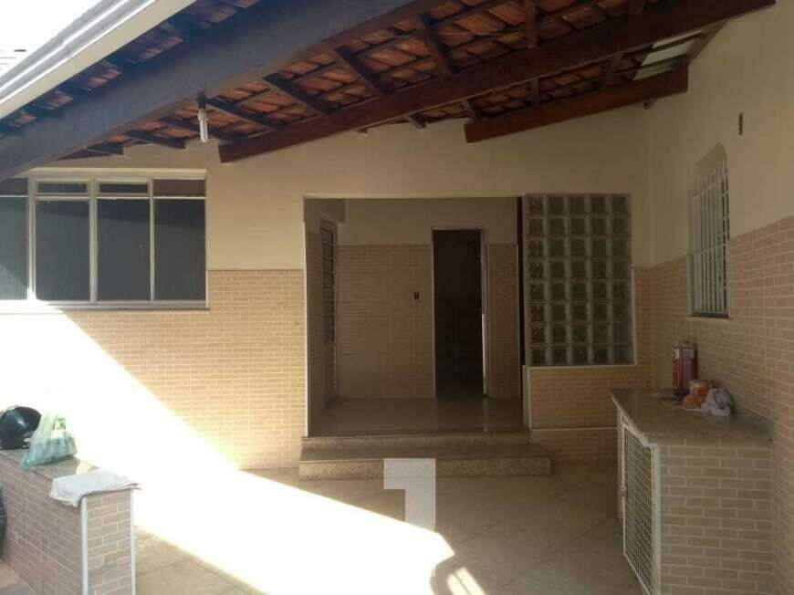 Casa à venda com 4 quartos, 335m² - Foto 3