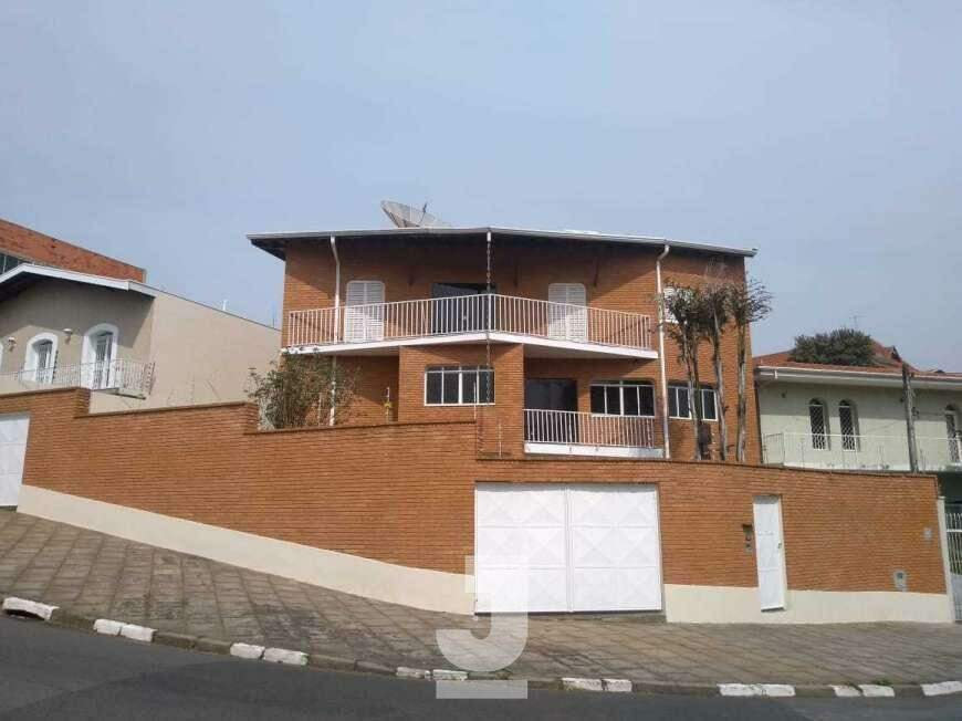 Casa à venda com 4 quartos, 335m² - Foto 1