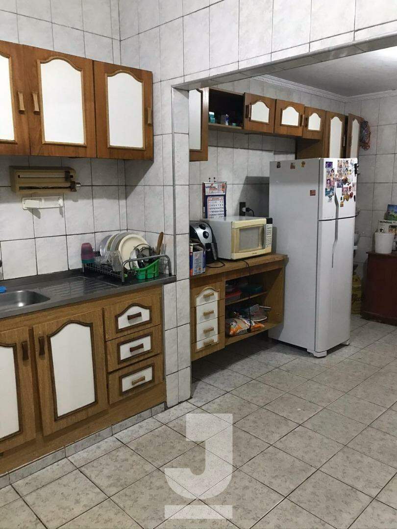 Casa à venda com 3 quartos, 240m² - Foto 17