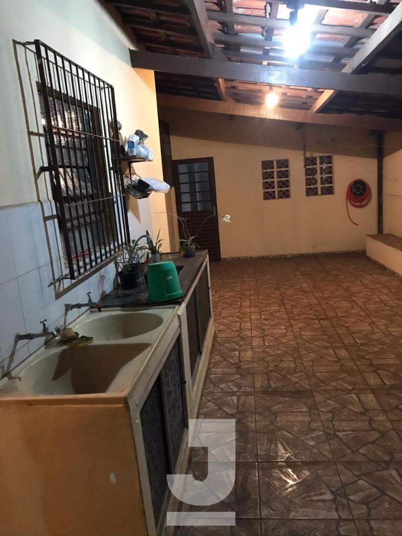 Casa à venda com 3 quartos, 240m² - Foto 7