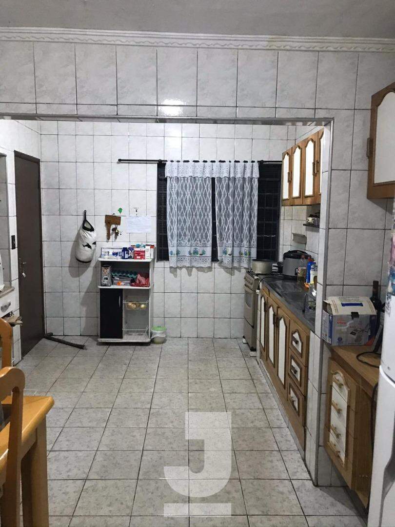 Casa à venda com 3 quartos, 240m² - Foto 15