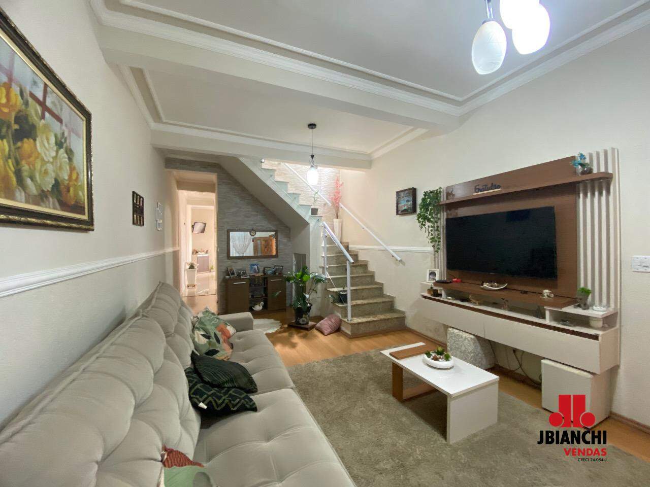 Sobrado à venda no Residencial Colinas: 