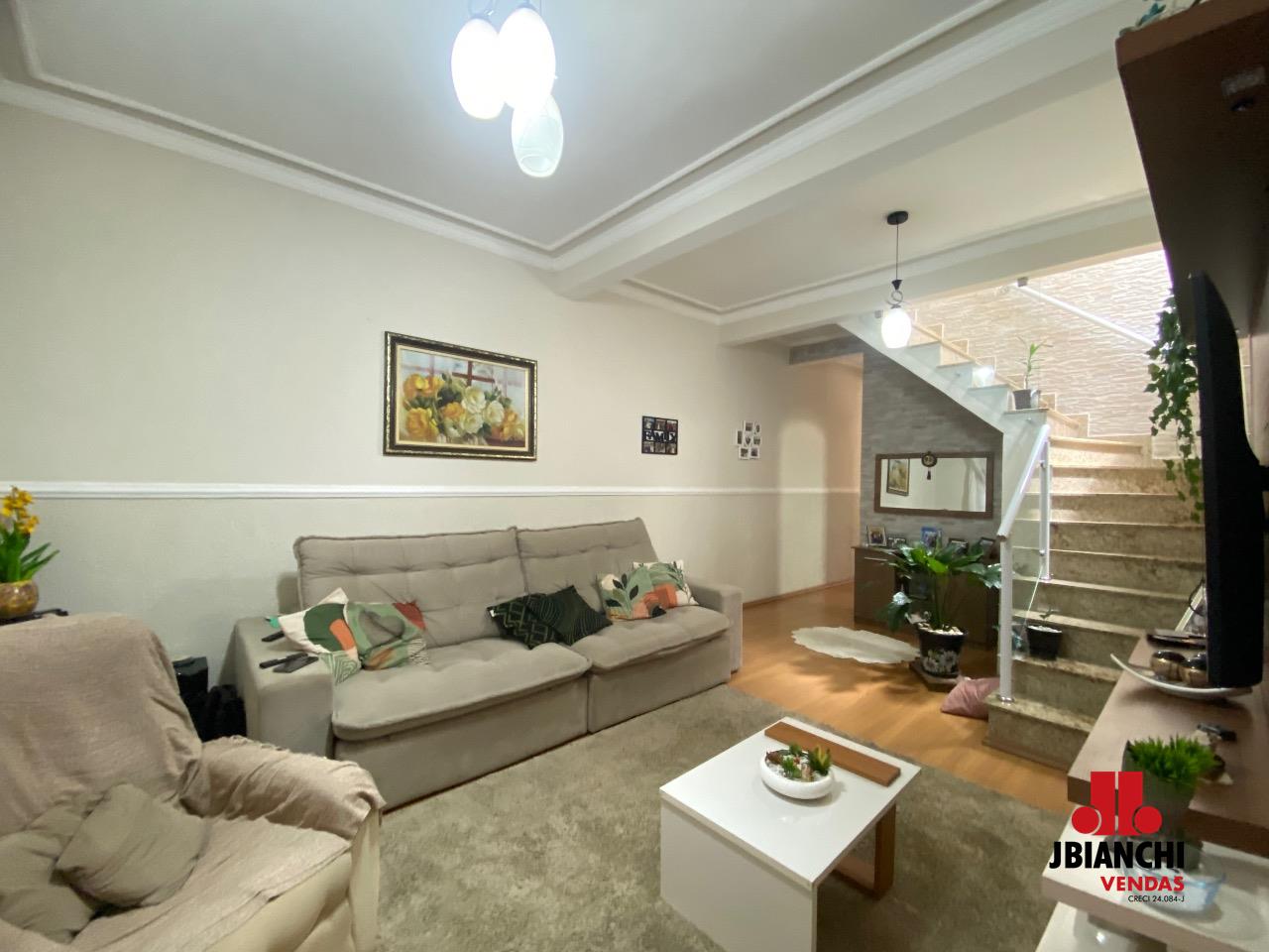 Sobrado à venda no Residencial Colinas: 