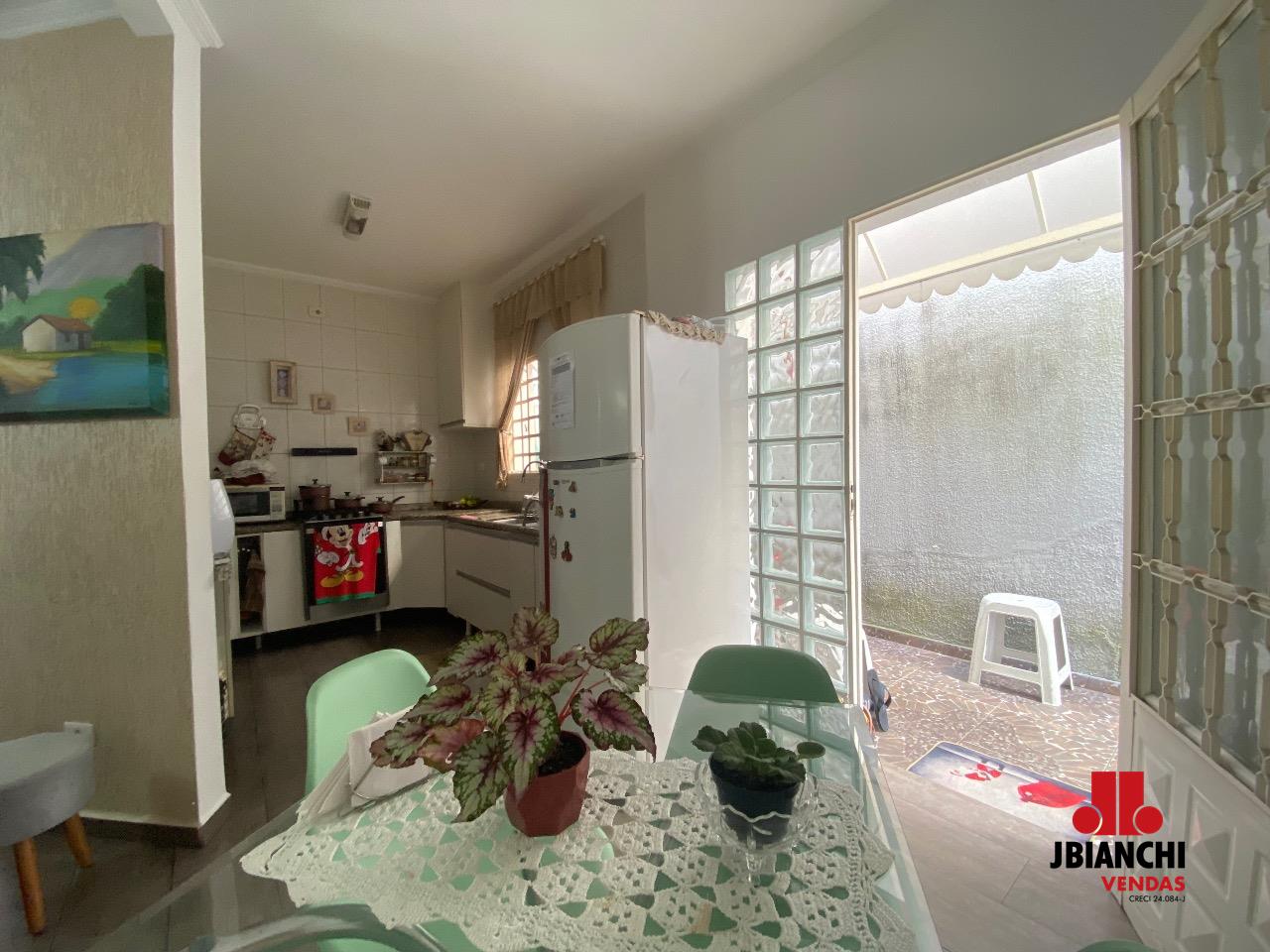 Sobrado à venda no Vila Suissa: 