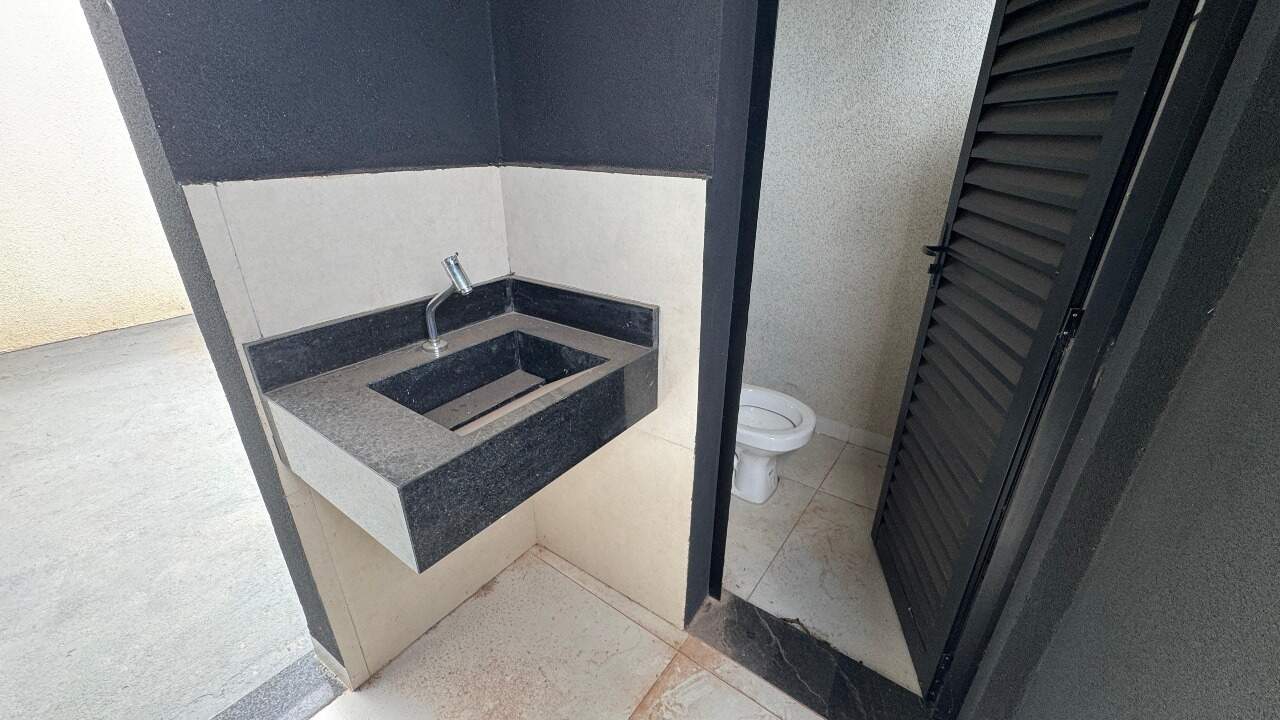 Casa em Condomínio à venda no Costa Leste Loteamento Fechado: