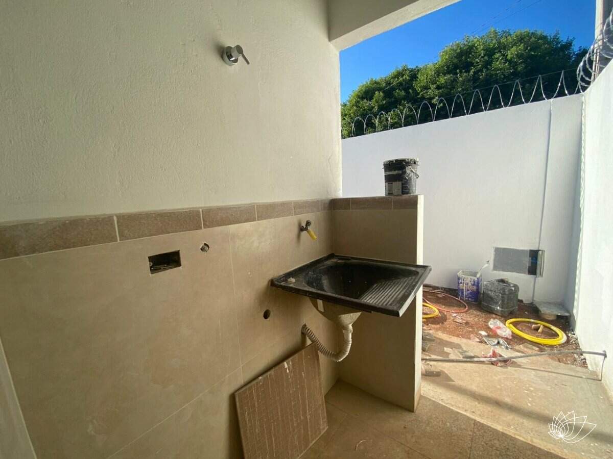 Casa à venda no Jardim Paranapungá: 