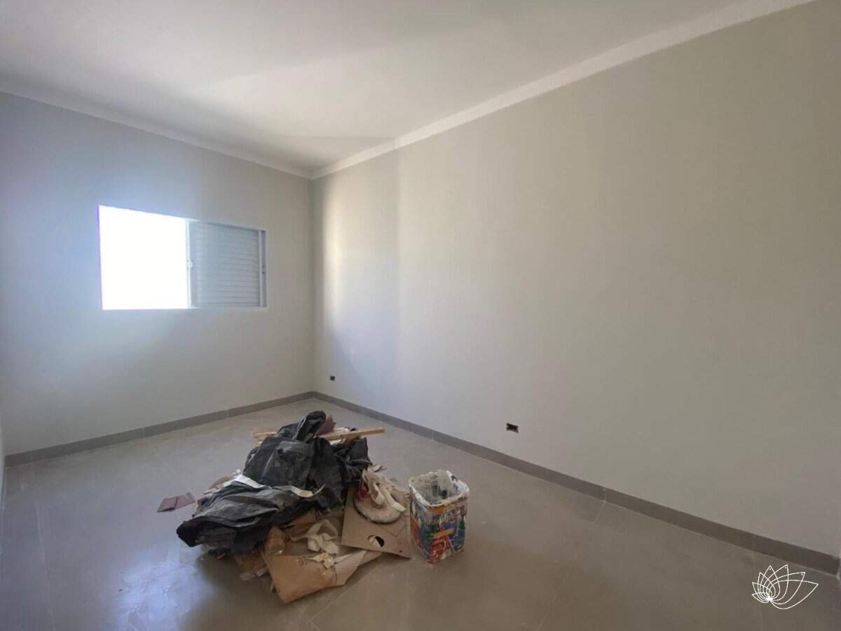 Casa à venda no Jardim Paranapungá: 