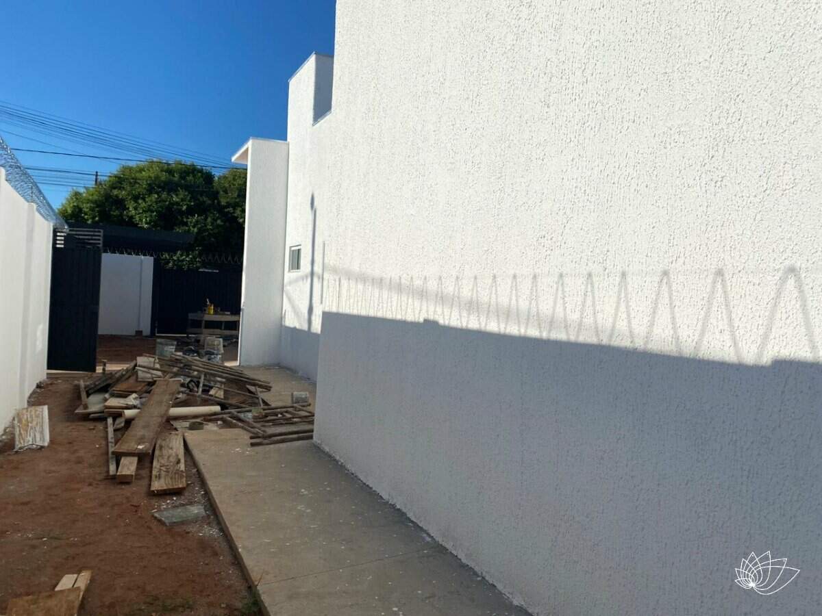 Casa à venda no Jardim Paranapungá: 