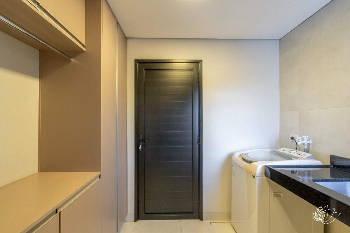 Prédio Comercial à venda no Centro: 