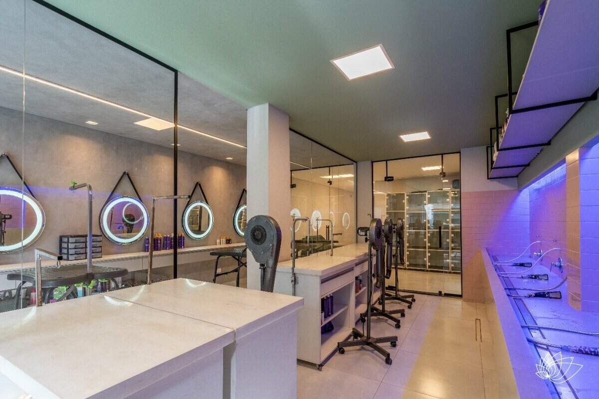 Prédio Comercial à venda no Centro: 