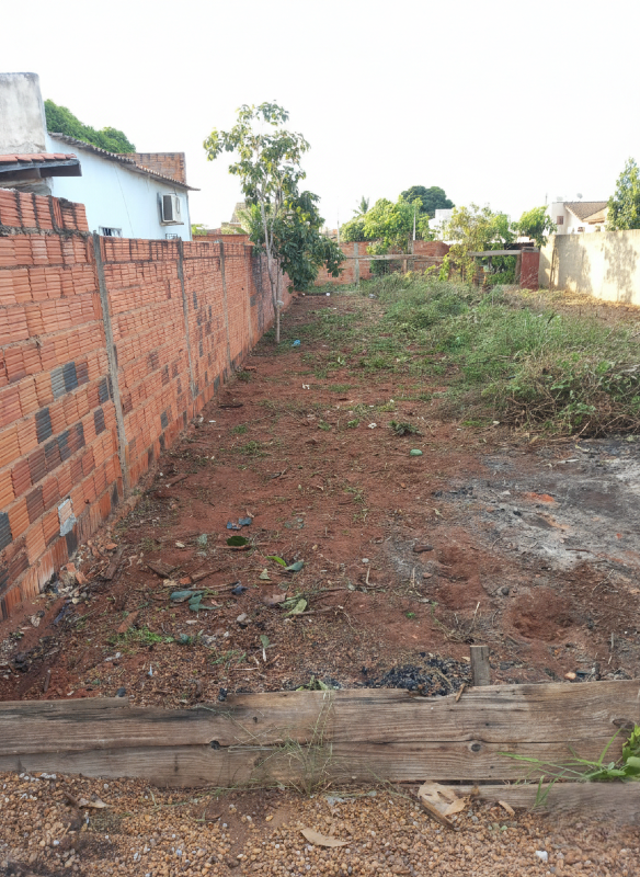 Terreno à venda no Parque São Carlos: 