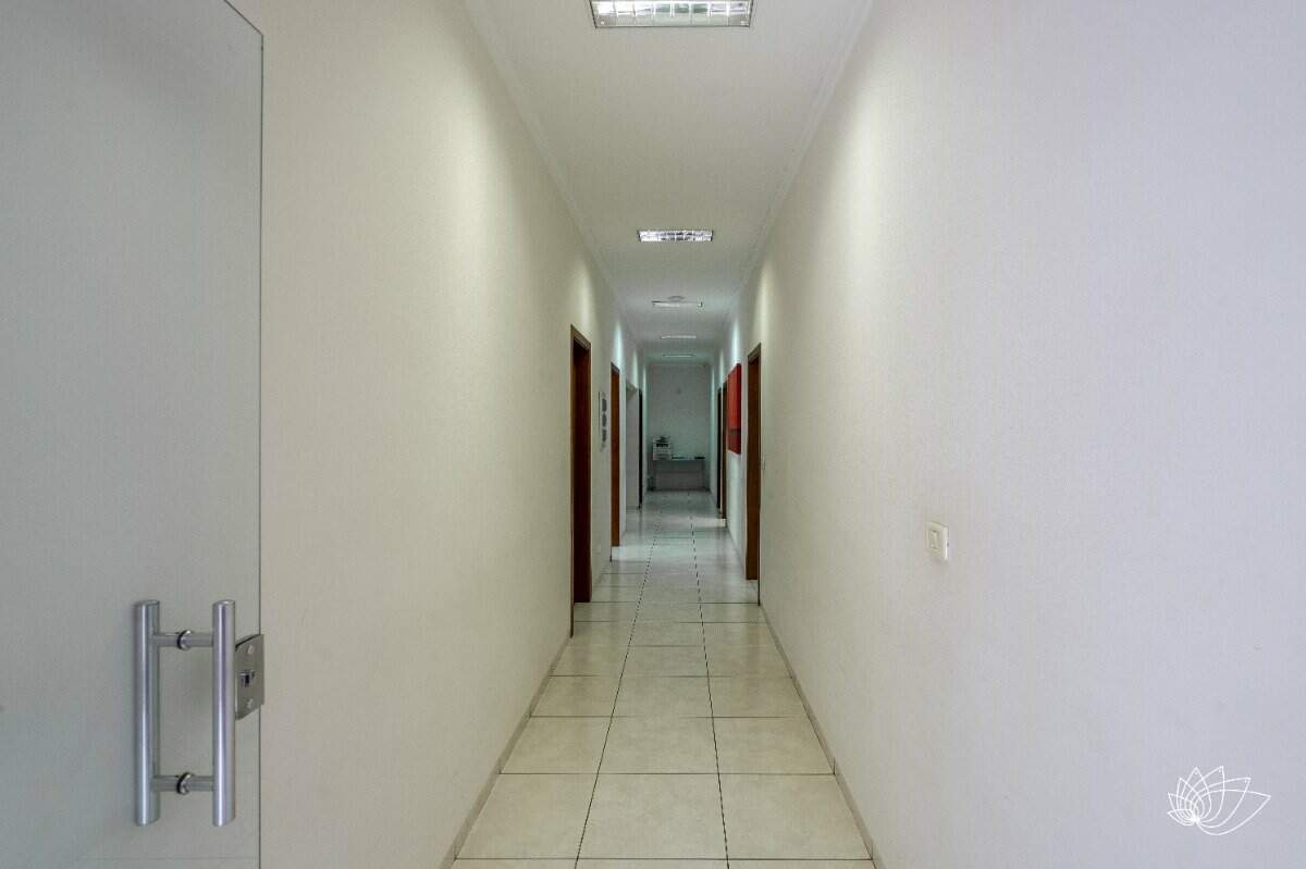 Prédio Comercial à venda no Centro: 