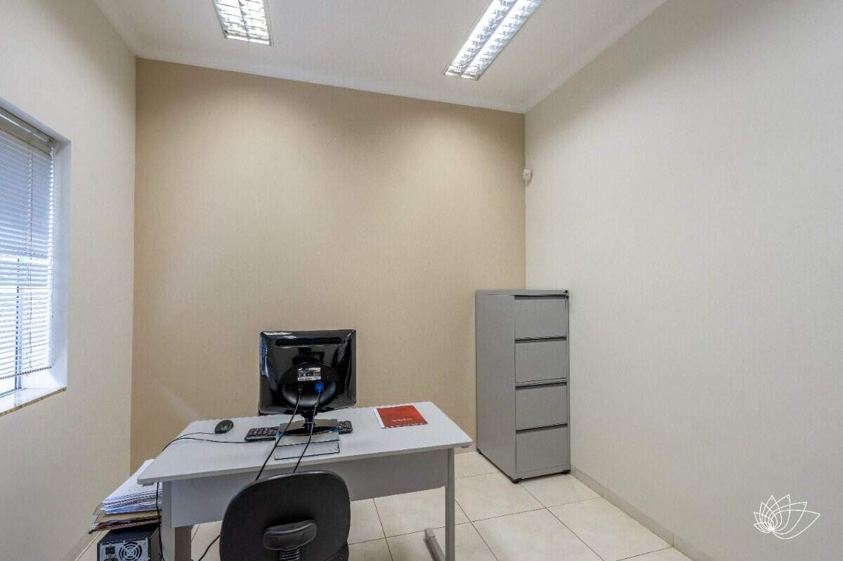 Prédio Comercial à venda no Centro: 