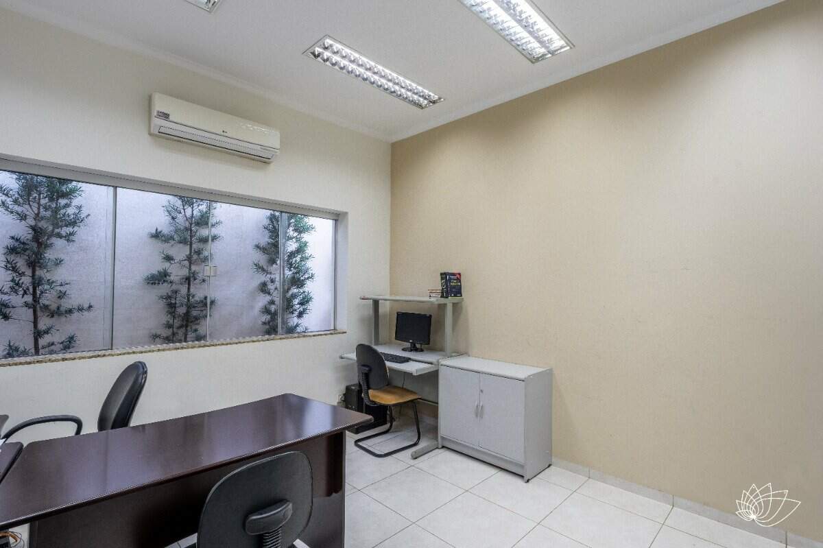 Prédio Comercial à venda no Centro: 