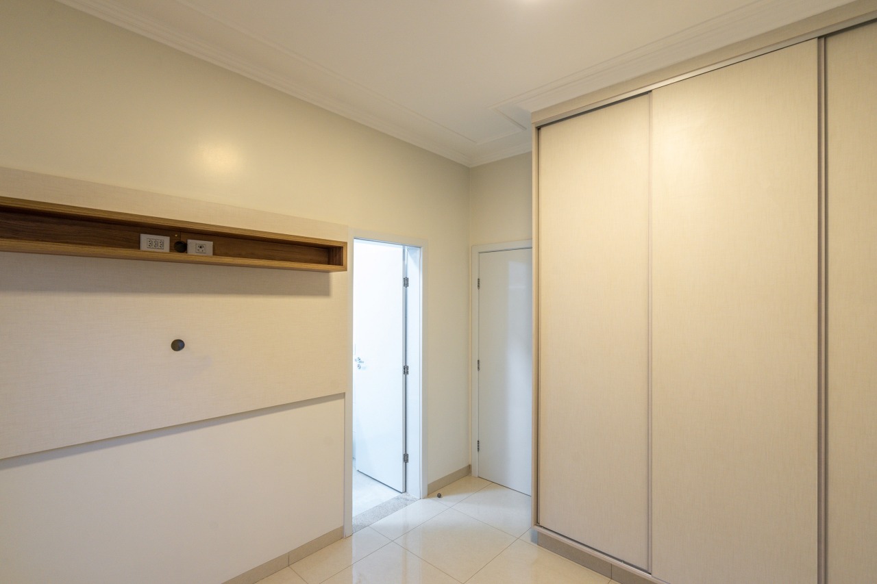 Casa em Condomínio à venda no Condomínio Alto dos Ipês: 