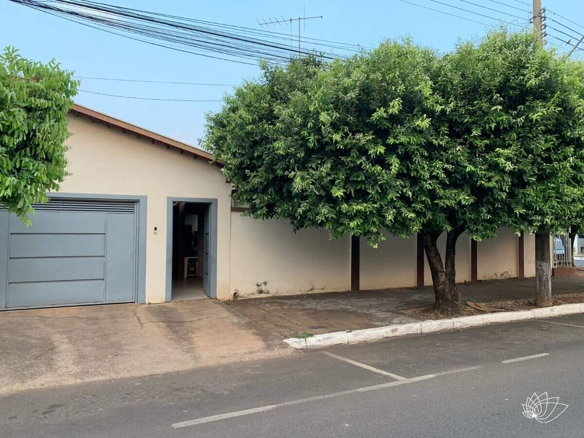 Casa à venda no Centro: