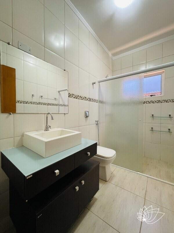 Casa à venda no Santos Dumont: 